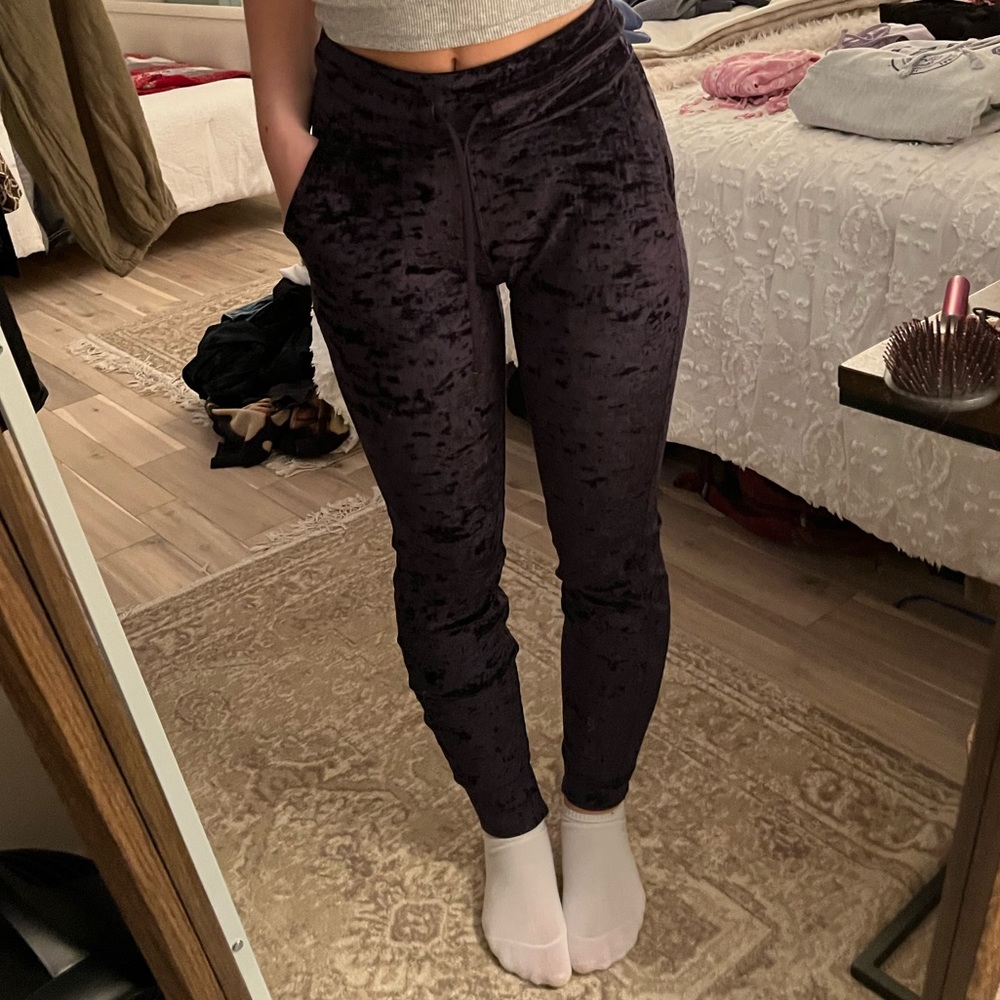 Lululemon limited edition velvet joggers